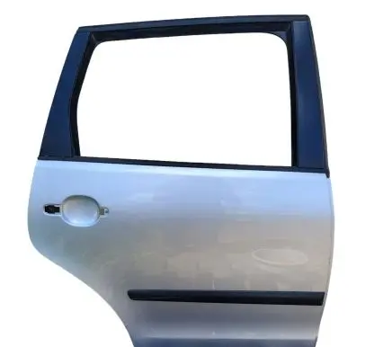 Volkswagen Polo IV 9N3 Rear door 6Q6833312