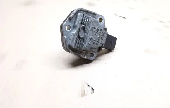 Volkswagen Golf V Oil level sensor 6PR00807903 1J0907660C
