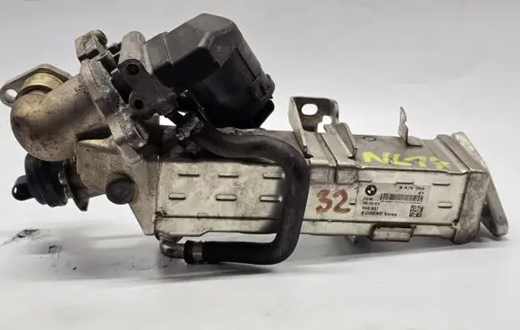 BMW 5 F10 F11 EGR valve cooler 8476993