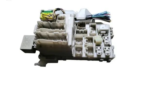 Toyota Corolla E120 E130 Fuse module