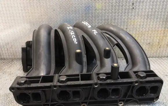 Mercedes-Benz C W203 Intake manifold 6110903537