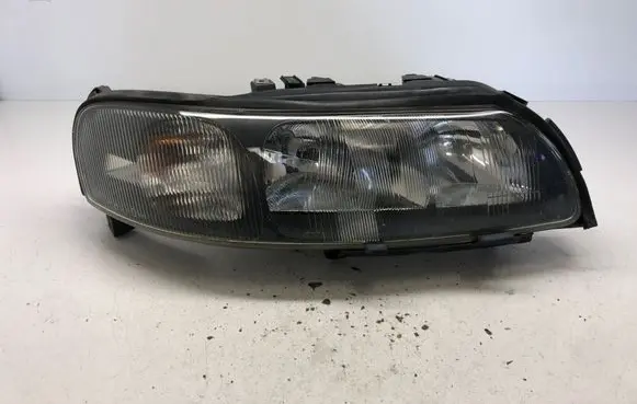 Volvo V70 Headlight/headlamp 8662922 89006877
