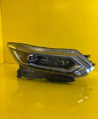 Nissan Qashqai Headlight/headlamp 100-19011
