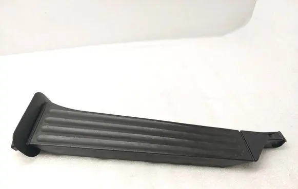 Accelerator throttle pedal