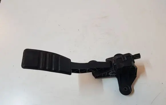 Ford Mustang VI Accelerator throttle pedal CR339F836BB