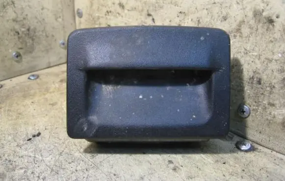 Mitsubishi Pajero Sport I Car ashtray MR402454