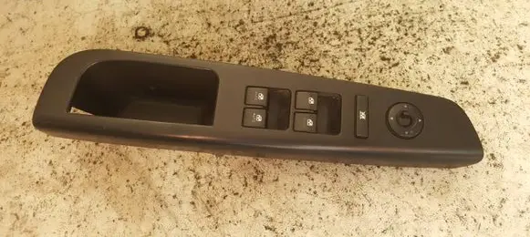 KIA Ceed Electric window control switch 823511H010