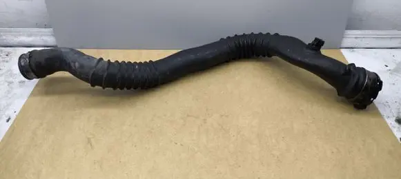 BMW 3 E90 E91 Intercooler hose/pipe 7797483