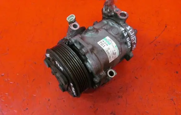 Suzuki Swift I Air conditioning (A/C) compressor (pump) 13106850