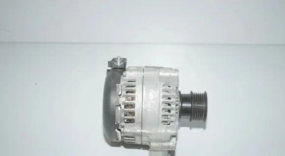 BMW 2 F22 F23 Generator/alternator 8645325 12318645325 8648045