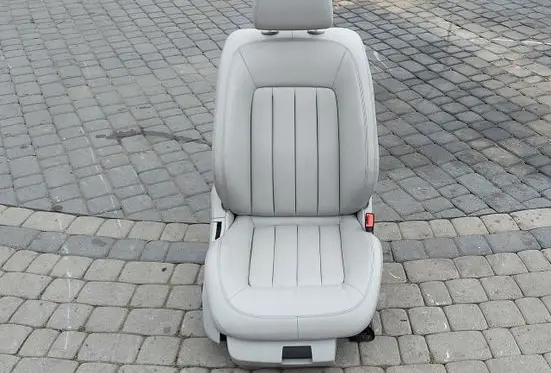 Mercedes-Benz CLS C218 X218 Front driver seat 