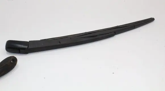 Honda CR-V Rear wiper blade arm