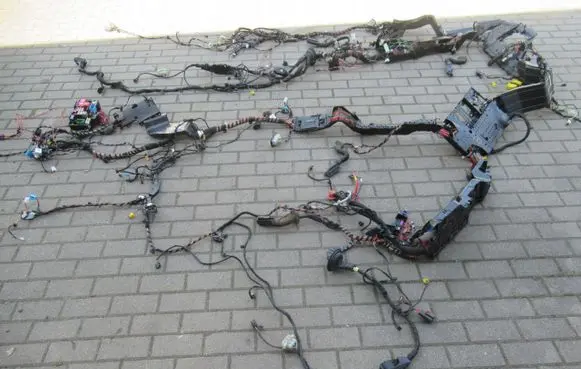 Mercedes-Benz C W205 Positive wiring loom 
