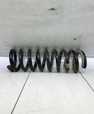 Nissan Navara D40 Front coil spring