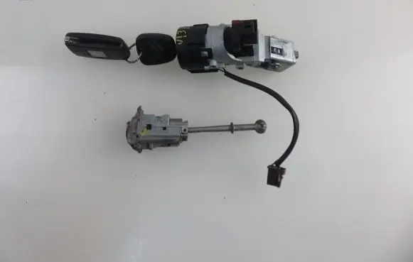 Citroen C3 Ignition lock N0503451