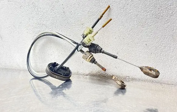 Opel Vectra C Gear shift cable linkage 9126567