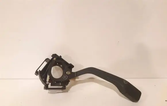 Volkswagen Jetta II Wiper control stalk 289635