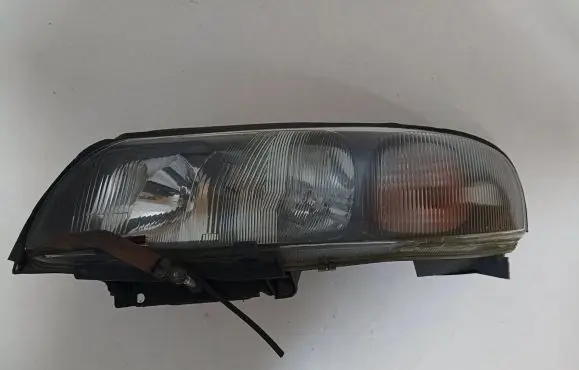 Volvo V70 Headlight/headlamp 8620686 89004805