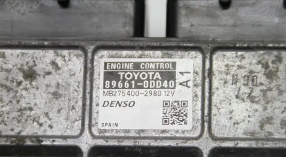 Toyota Yaris Engine control unit/module 896610DD40