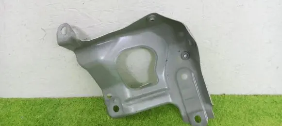 Tesla Model Y Fender mounting bracket 1487492-00-A