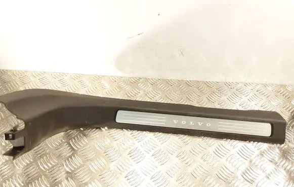Volvo S90, V90 Front sill trim cover 39838861