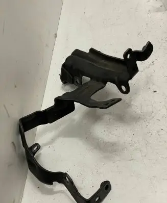 Land Rover Range Rover Sport L494 ABS pump bracket 9LZ1