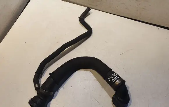 Engine coolant pipe/hose