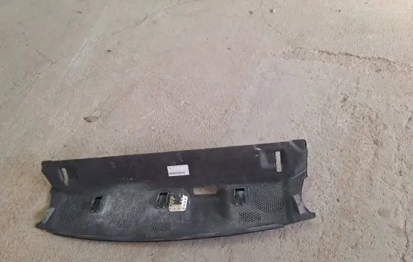 Parcel shelf