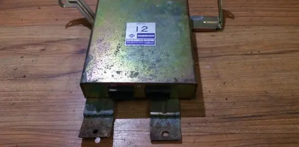 Nissan Sunny Engine control unit/module 2371066c00