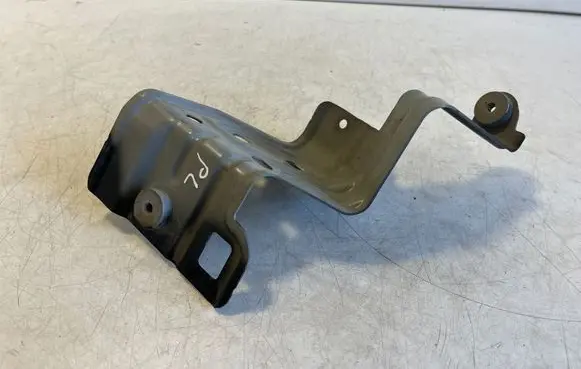 Mercedes-Benz GLB X247 Fender mounting bracket A2478800114