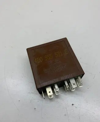 Audi A6 S6 C5 4B Window wiper relay 4B0955531E A110101 5WK10470A