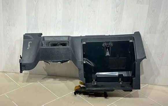 Ford Scorpio Dashboard glove box trim 90GGA04326