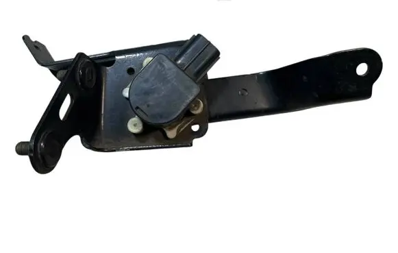 Mitsubishi Pajero Sport I Headlight/headlamp level sensor
