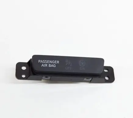 Nissan Leaf II (ZE1) Passenger airbag on/off switch 