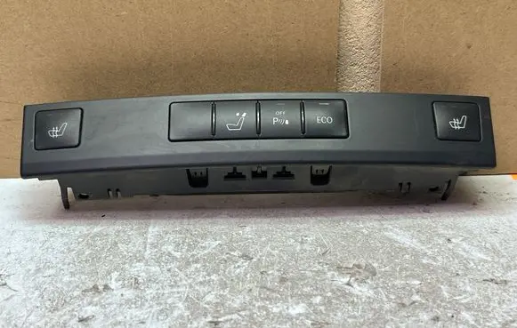 Mercedes-Benz E W212 Seat heating switch A2128209710 33913101 0837000830