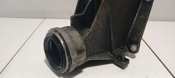BMW X3 E83 Driveshaft support bearing bracket 7516067