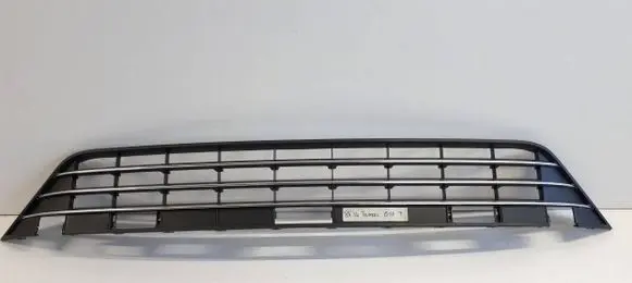 Volkswagen Touareg II Front bumper lower grill 7P6853677C