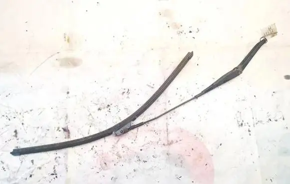 Ford Focus Front wiper blade arm 4m5117526ac