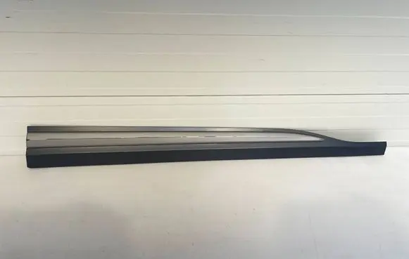 Hyundai Kona I Front door trim (molding) 87722J9500