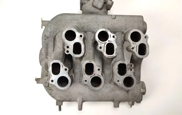 Ford Mustang IV Intake manifold RF2R3E9425BA