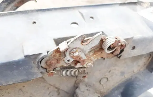 Peugeot 405 Engine bonnet/hood lock/catch