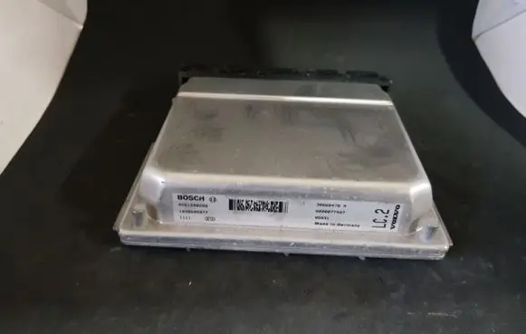 Volvo S60 Engine control unit/module 30668478A