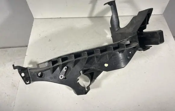 Audi A4 S4 B8 8K Headlight/headlamp mounting bracket 8K0805608B