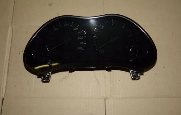 Toyota Avensis T250 Speedometer (instrument cluster) 8380005630H