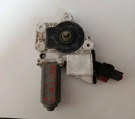Opel Vectra C Rear door window regulator motor 0536007701