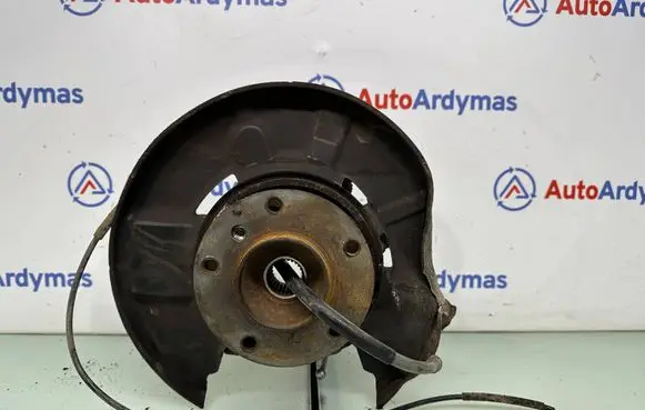 BMW 1 E81 E87 Rear wheel hub spindle/knuckle 6774809 33326774809 6774805
