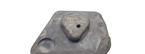 Volkswagen PASSAT B5.5 Other engine bay part 3B0823433F