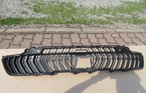 Citroen C5 Aircross Front bumper lower grill 9843208980