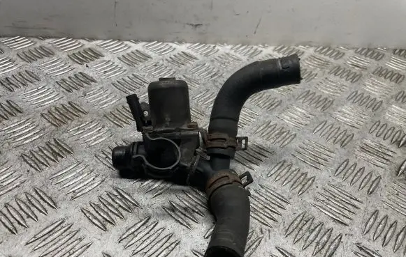 Mercedes-Benz C W204 Coolant heater control valve A6512000431