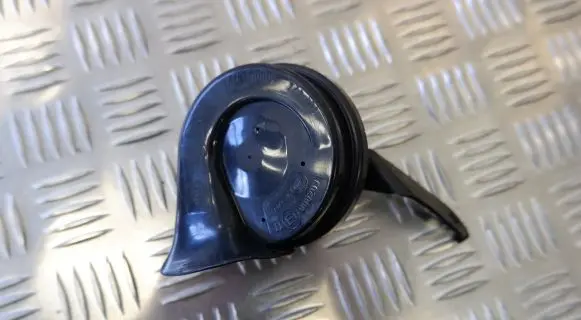 BMW 7 F01 F02 F03 F04 Horn signal 7182133